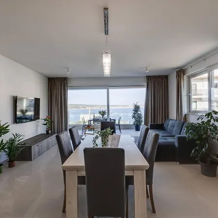 Luxe 3br Melliehabay Stunning Terrace By Homely Apartament