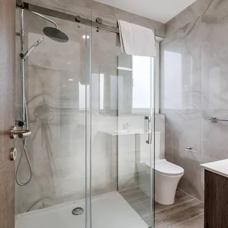 Apartament Luxe 3br Melliehabay Stunning Terrace By Homely *