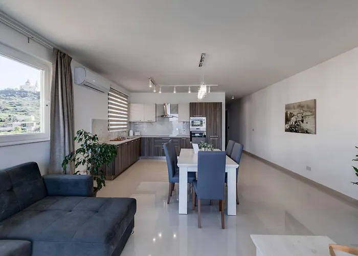 Luxe 3br Melliehabay Stunning Terrace By Homely Διαμέρισμα *