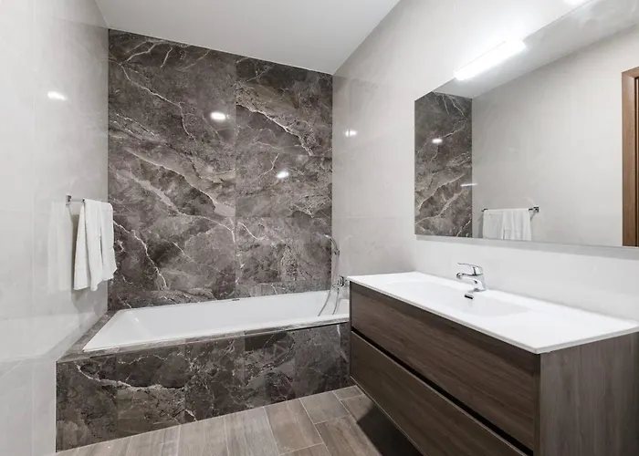 Luxe 3br Melliehabay Stunning Terrace By Homely * Ghadira