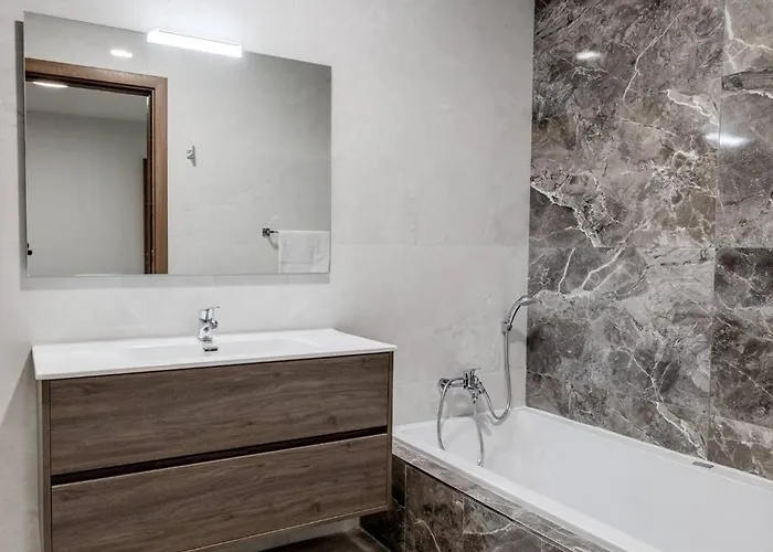 Luxe 3br Melliehabay Stunning Terrace By Homely Ghadira